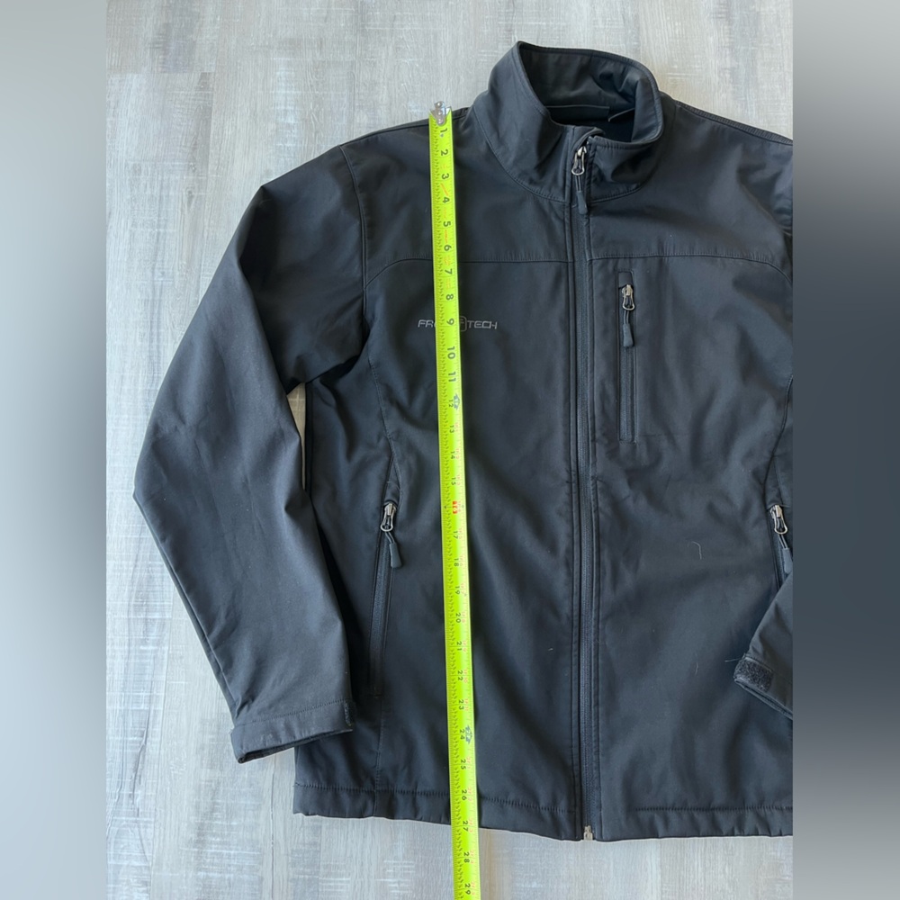 Free Tech Black Softshell Jacket Full Zip Windbre… - image 4